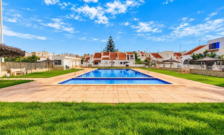 Sale - Townhouse - Torrevieja - Nueva Torrevieja