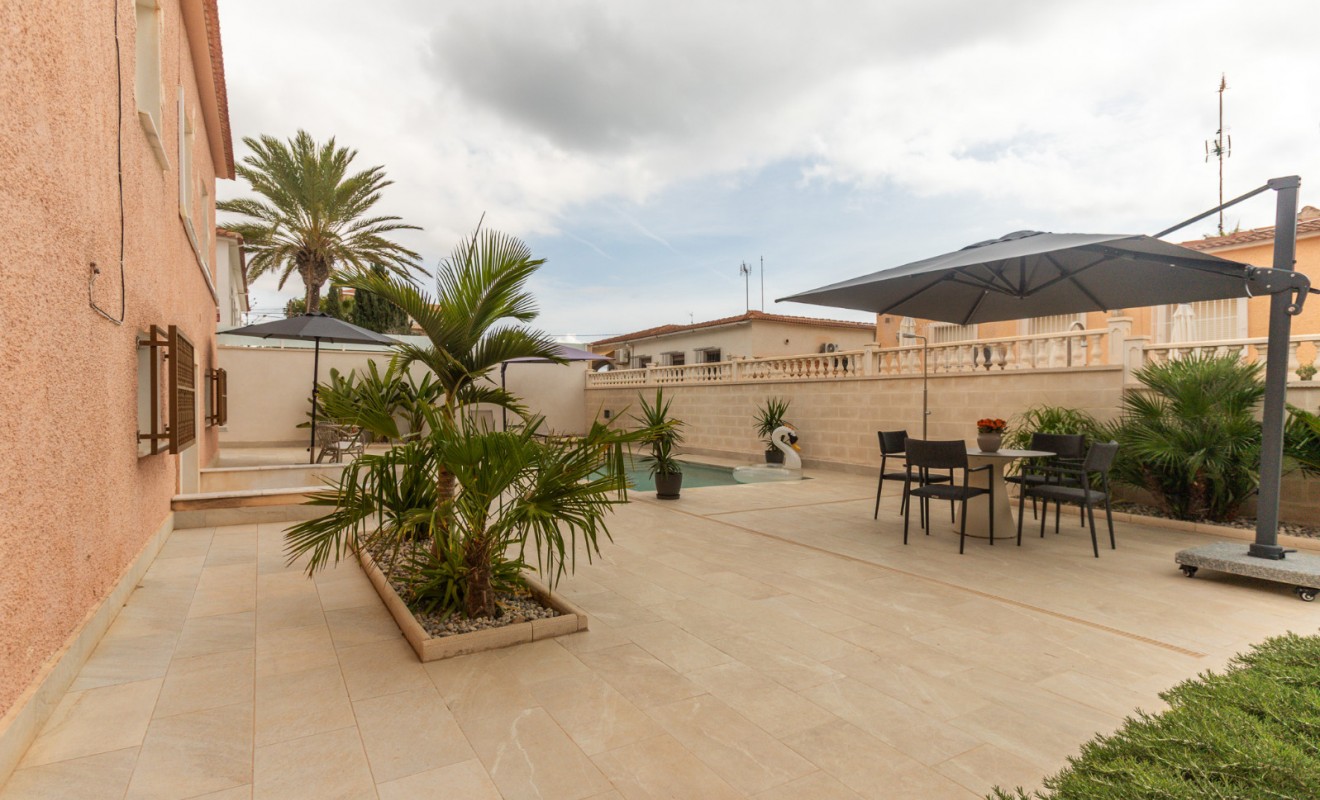 Sale - Semi-Detached - Punta Prima