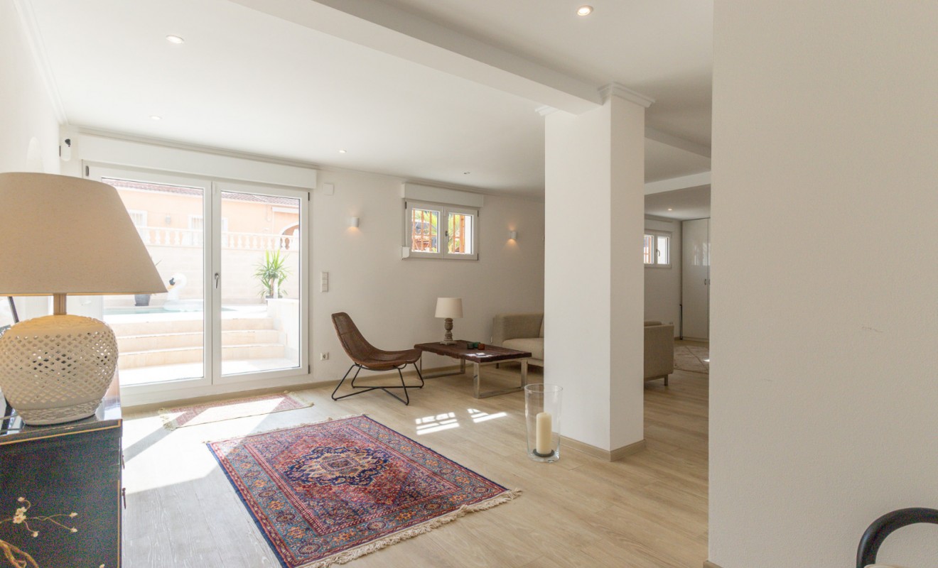 Sale - Semi-Detached - Punta Prima