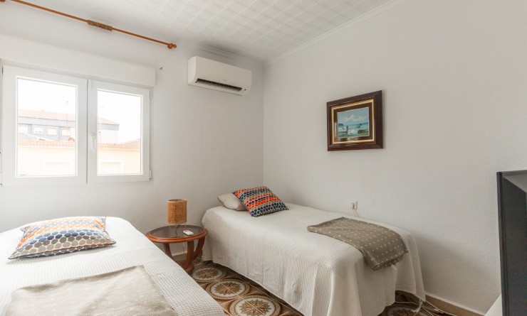 Sale - Semi-Detached - Punta Prima
