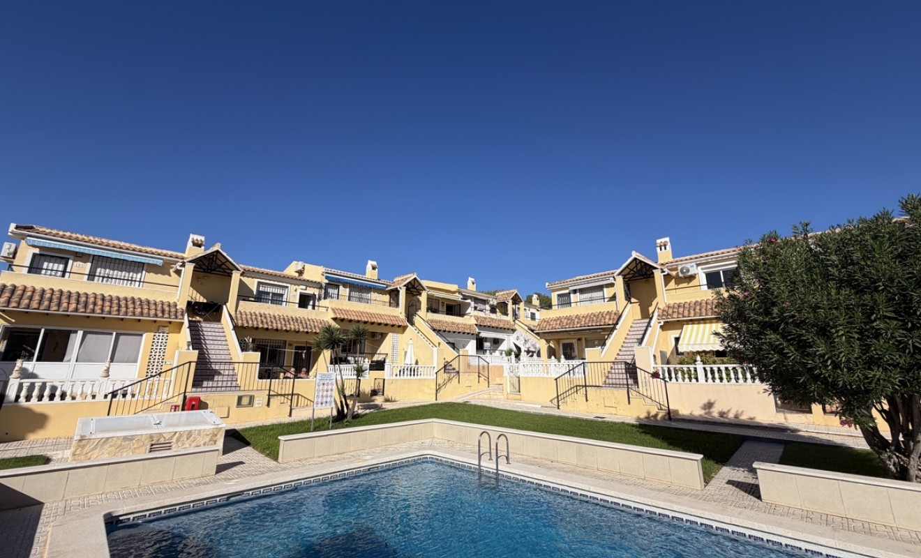 Sale - Apartment - Villamartín