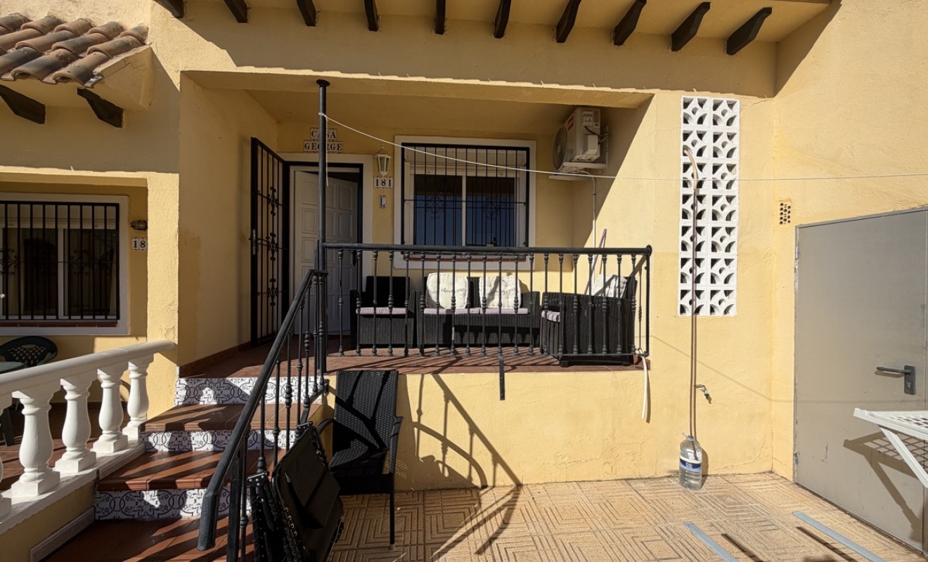 Sale - Apartment - Villamartín