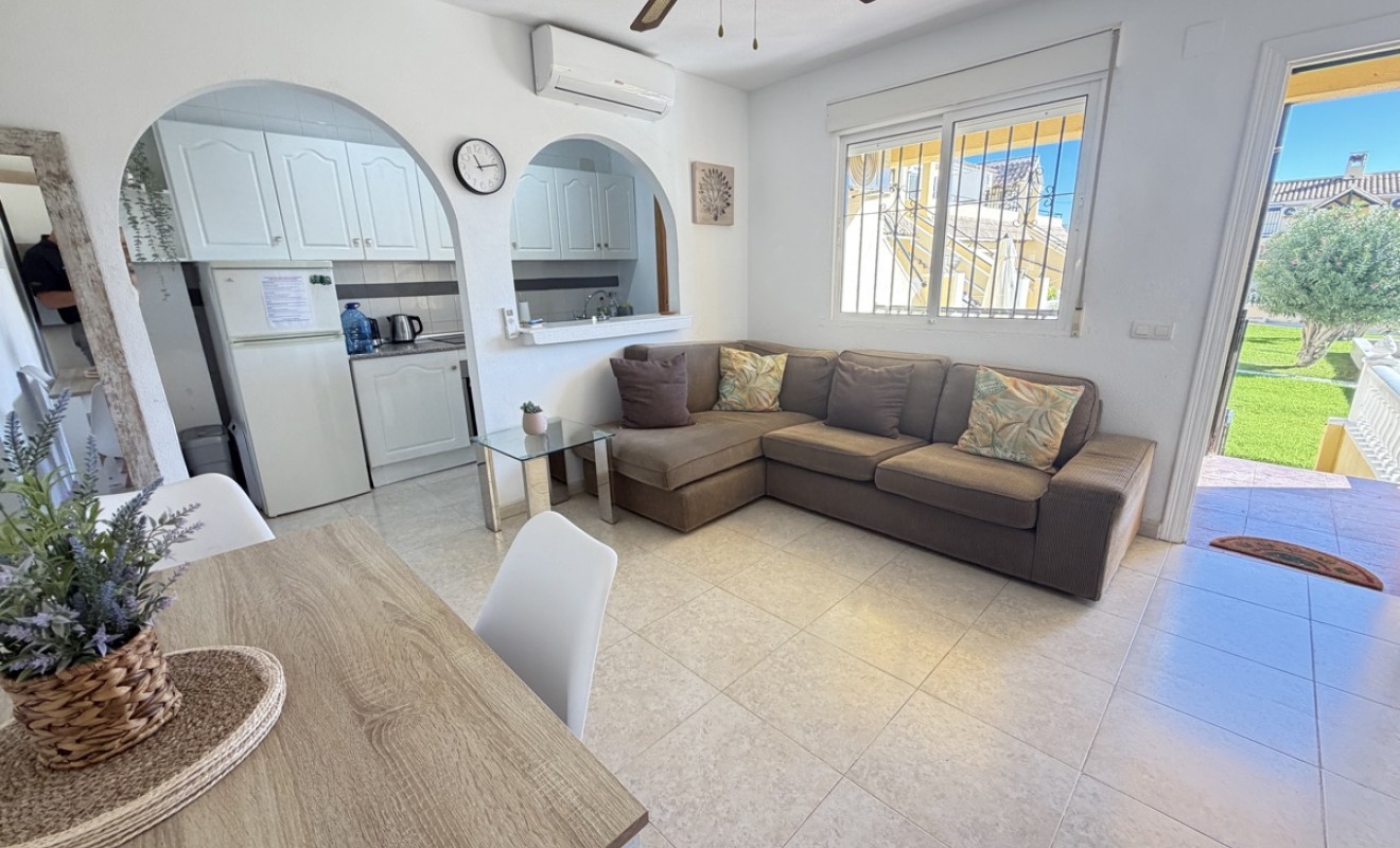 Sale - Apartment - Villamartín