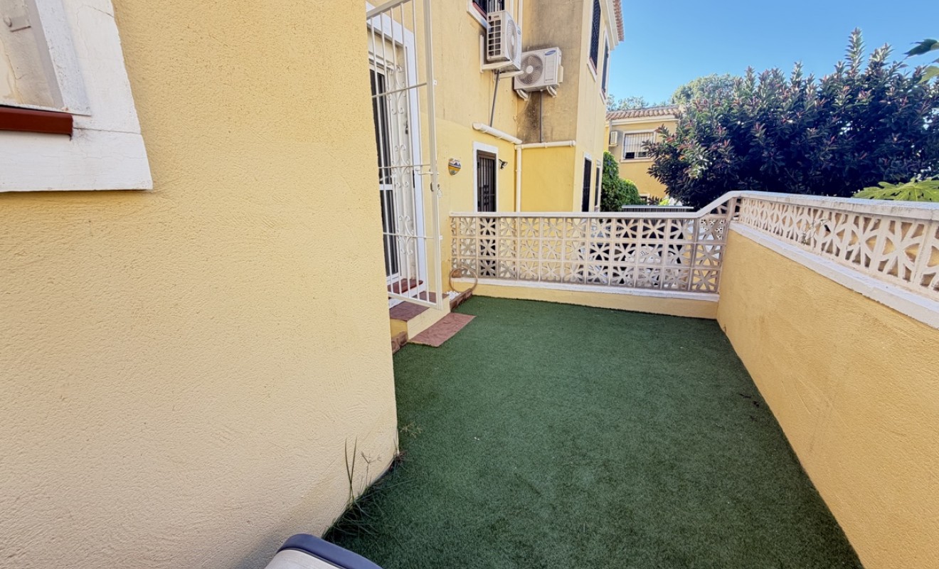 Sale - Apartment - Villamartín