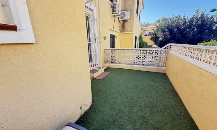 Sale - Apartment - Villamartín