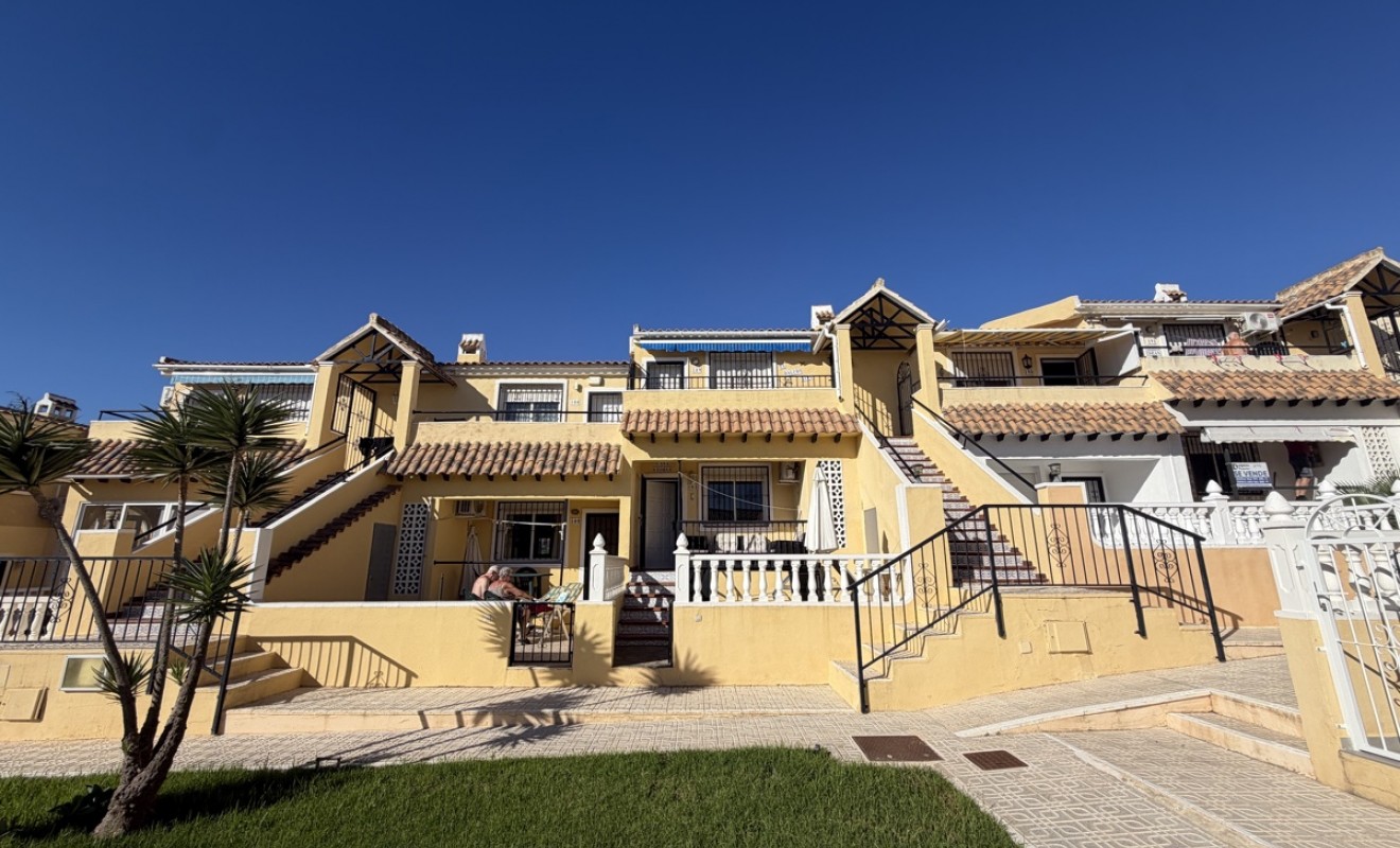 Sale - Apartment - Villamartín