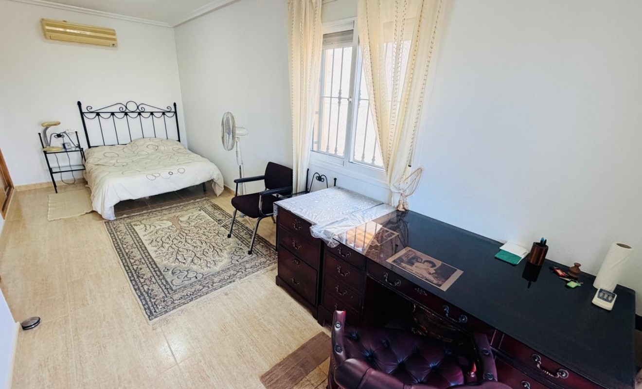 Sale - Detached villa - Los Montesinos - La herrada