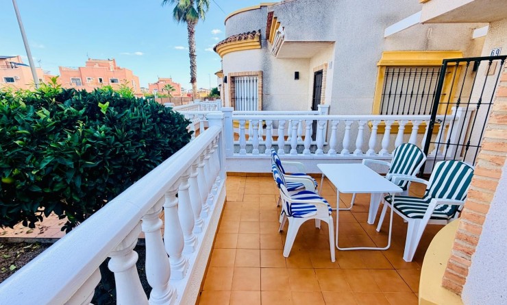 Sale - Detached villa - Los Montesinos - La herrada