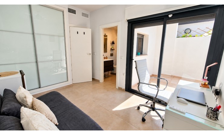 Sale - Chalet - Orihuela Costa - Villamartín