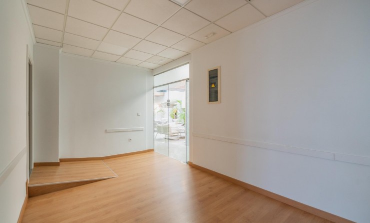 Location longue durée - Commercial Unit - Orihuela Costa - Playa Flamenca